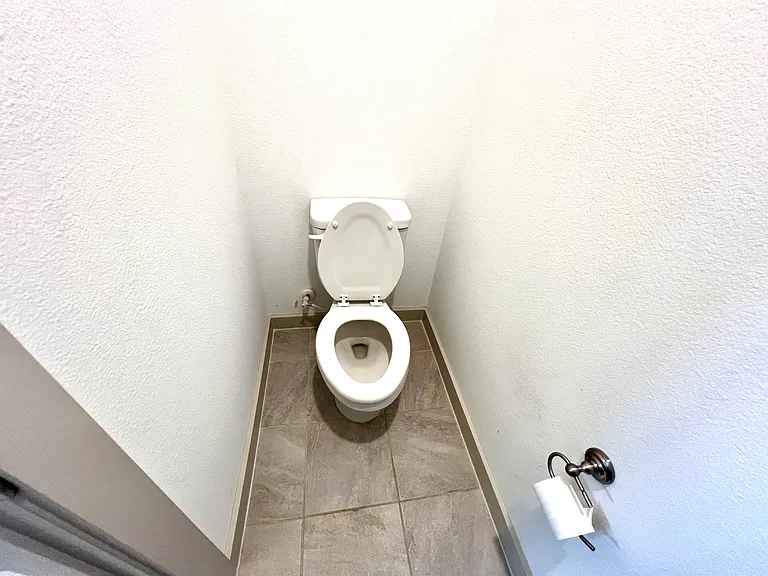 1755 Montgomery Dr — Photo 22