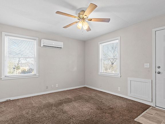 4th image of 42 Maple St