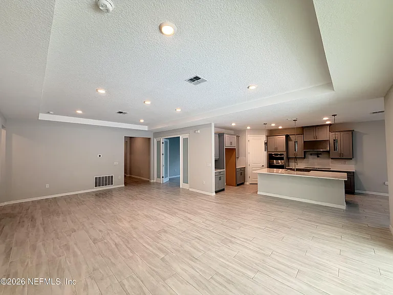 1352 Arklow Cir — Photo 3