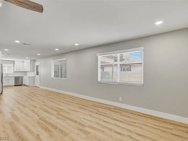1800 8th Pl — Photo 29