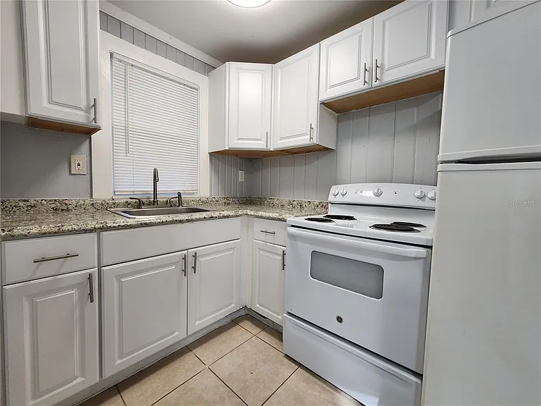 3309 Drew St — Photo 3