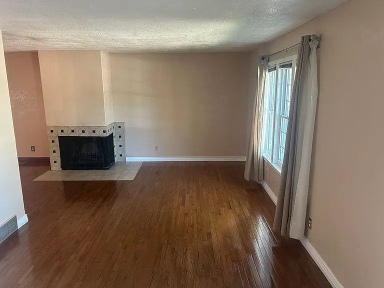 1921 S Oswego Way — Photo 7