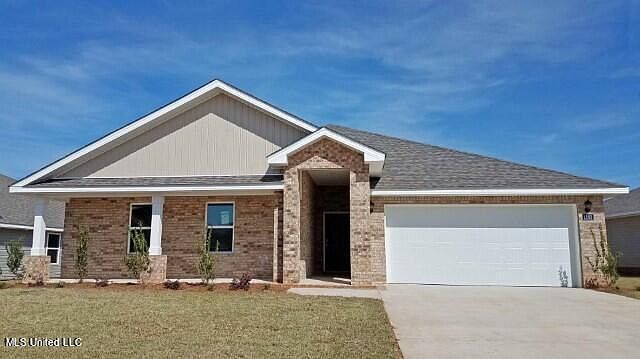 1st image of 18026 Big Leaf Dr