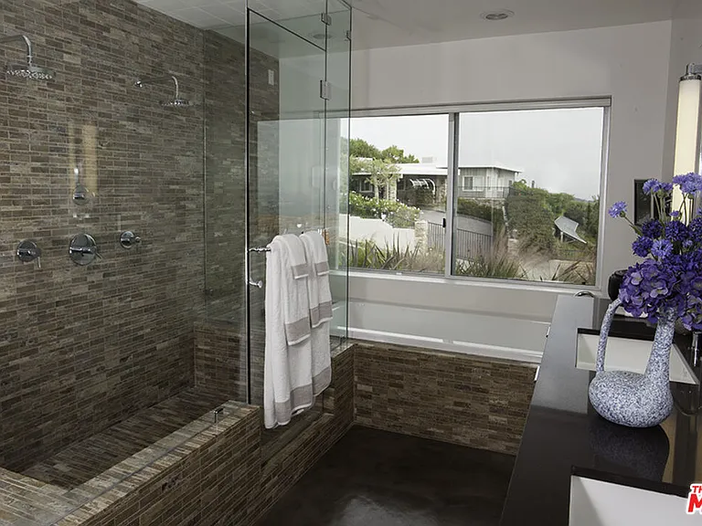 1409 Lachman Ln — Photo 27