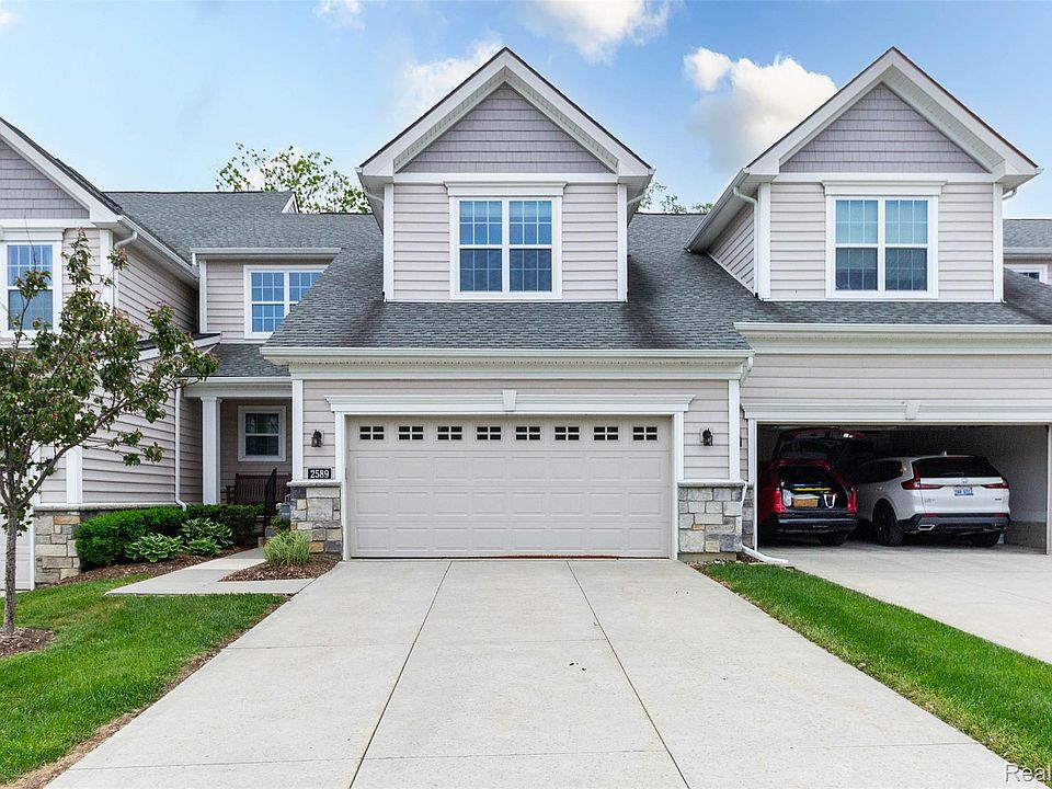 1st image of 2589 Oxford Cir