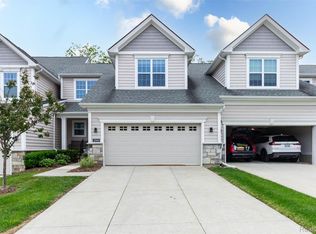 2589 Oxford Cir, Ann Arbor, MI 48103