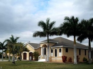 3617 Yucatan Pkwy, Cape Coral, FL 33993