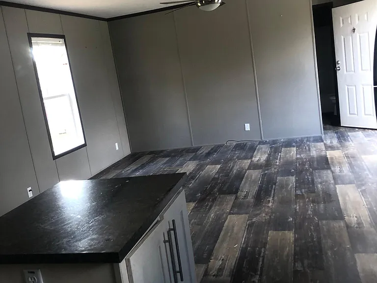 13961 Hartman Ln — Photo 2
