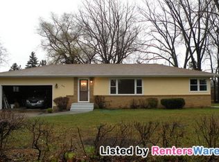 2666 Huron St, Roseville, MN 55113