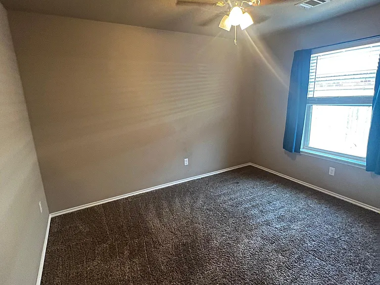 2921 Thompson Farm Ln — Photo 13