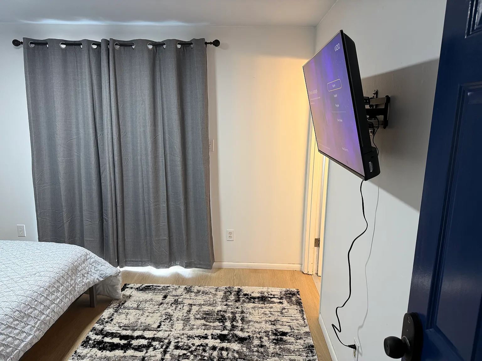 5 bed, 1680 sqft, $1,600 — Photo 1