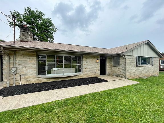3rd image of 813 Brookview Dr