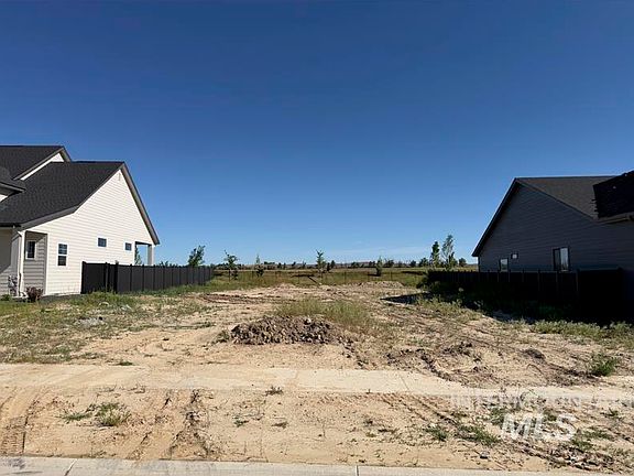 3rd image of 7784 W Flathead Lake St