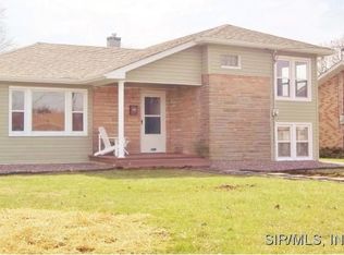 102 Canterbury St, Bethalto, IL 62010