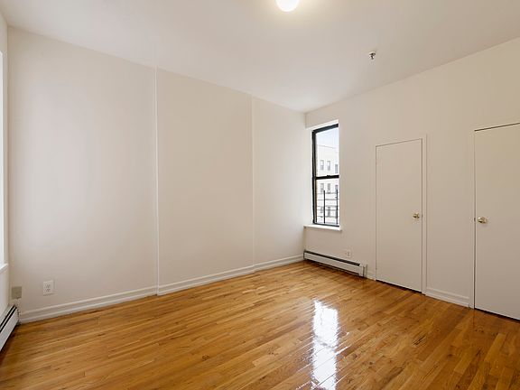 5th image of 270 W 119th St APT 4