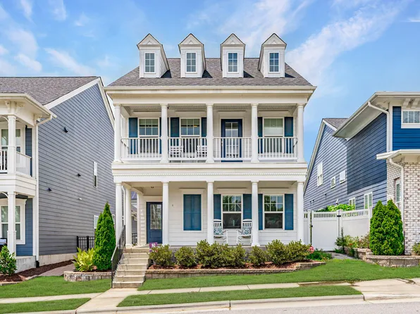 1272 Gloriosa St, Apex, NC 27523
