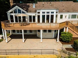 92 Skyline Dr, Morristown, NJ 07960