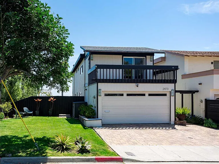 2473 Geranium St — Photo 3