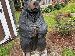 299 Friar Tuck Dr, Becket, MA 01223