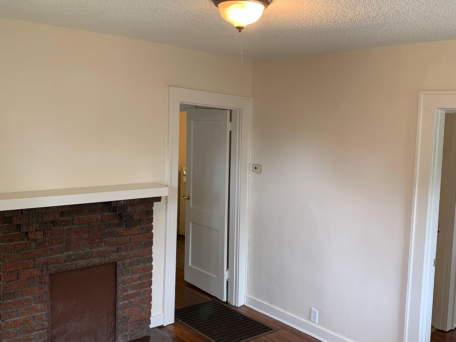 2 bed, 731 sqft, $1,100 — Photo 2