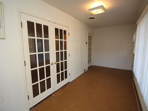 4th image of 4 Mason Lane #A