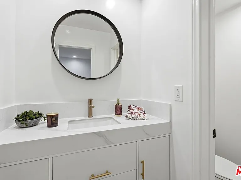324 S Elm Dr #101 — Photo 21