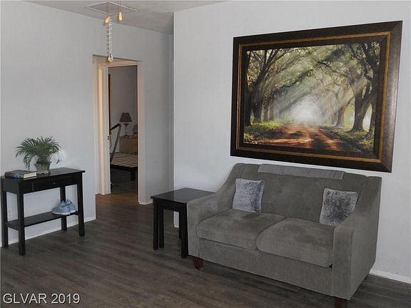 2nd image of 1916 Margarita Ave