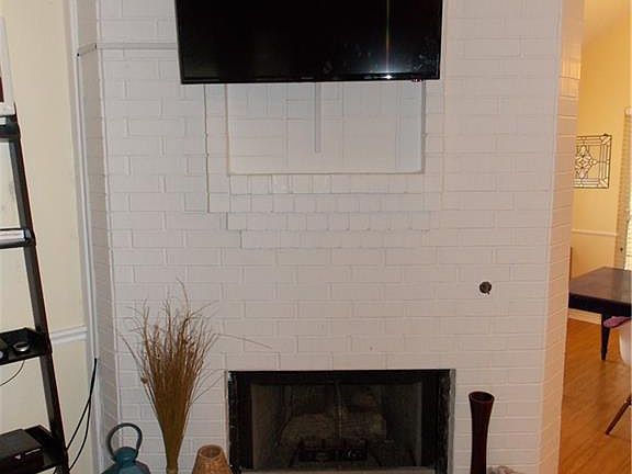 5th image of 2133 Stoneridge Dr
