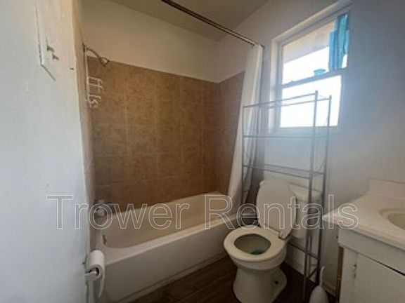 5th image of 2909 E University Blvd APT 7