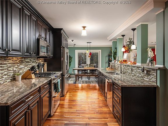 4th image of 231 Green Acres Dr