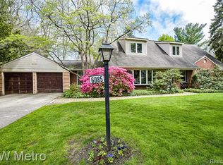 6085 Worlington Rd, Bloomfield Hills, MI 48301