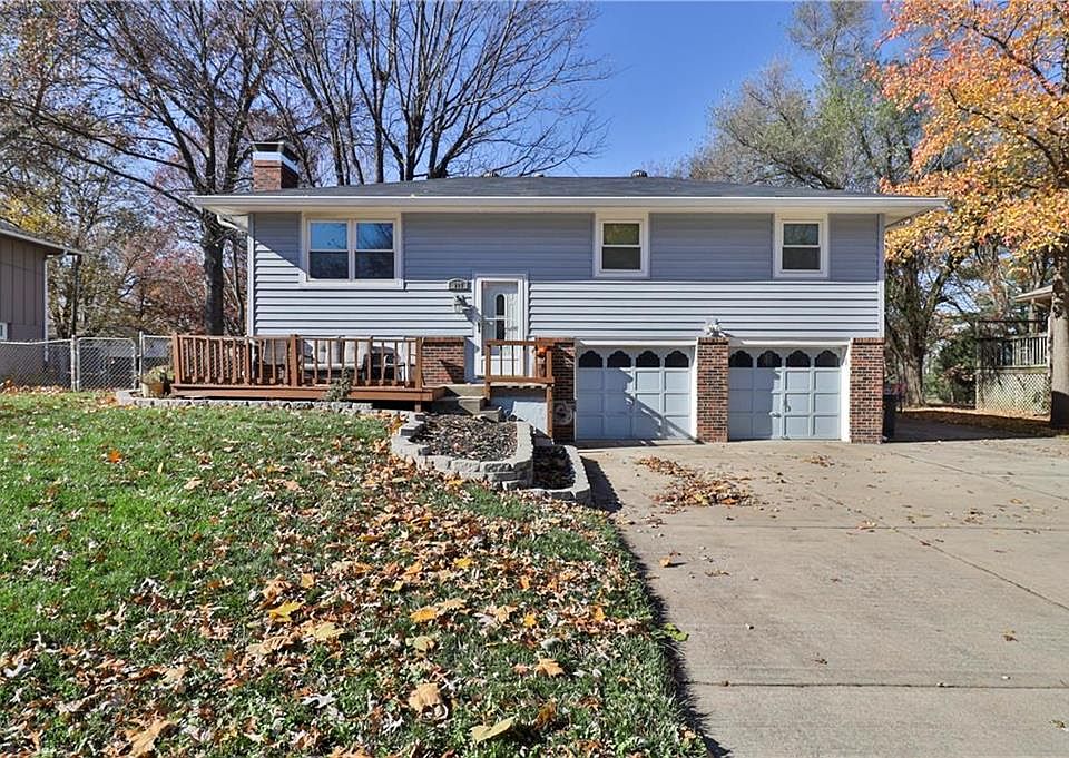 1st image of 905 SW Speas Dr