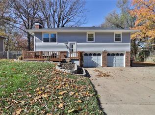 905 SW Speas Dr, Blue Springs, MO 64014