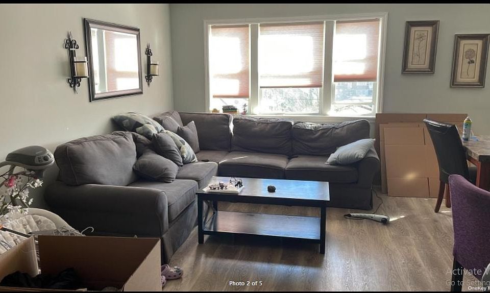 2nd image of 8352 265th St Unit 1