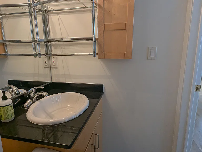 73 Richmond St W #401 — Photo 12