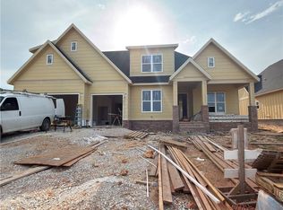 6507 S 60th St, Rogers, AR 72758