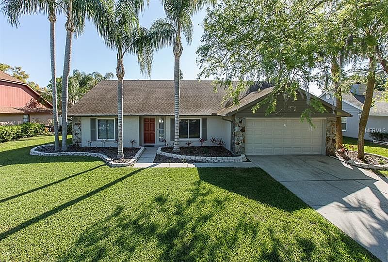 1st image of 14937 Redcliff Dr