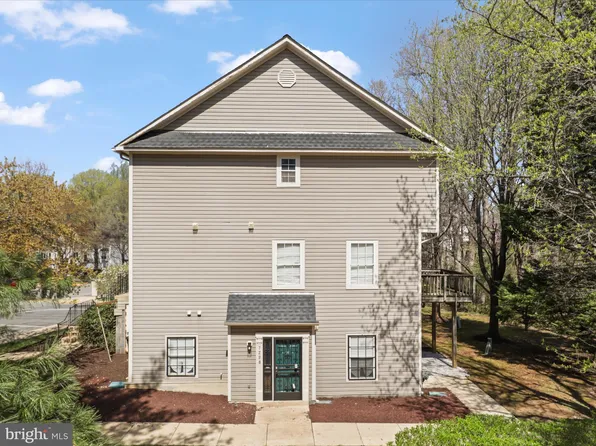 7298 Mahogany Dr #6, Landover, MD 20785