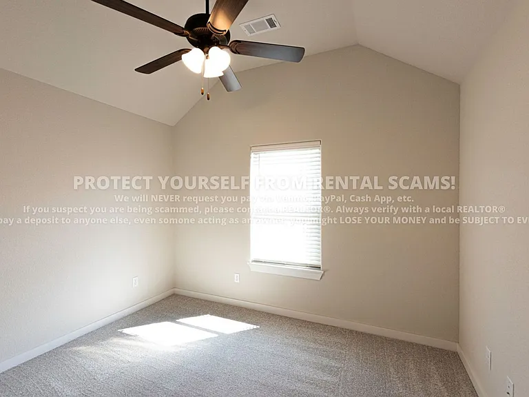 520 Aster St — Photo 10