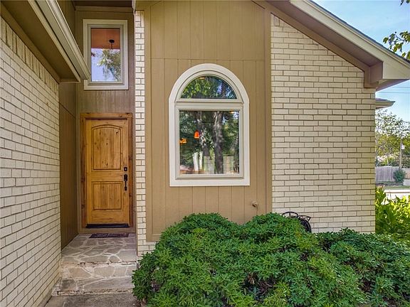 4th image of 6015 Farmingdale Dr