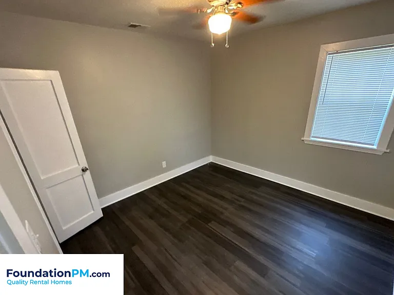 481 Lundee St — Photo 7