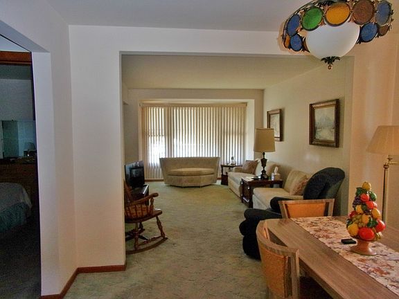 3rd image of 5413 S Nordica Ave