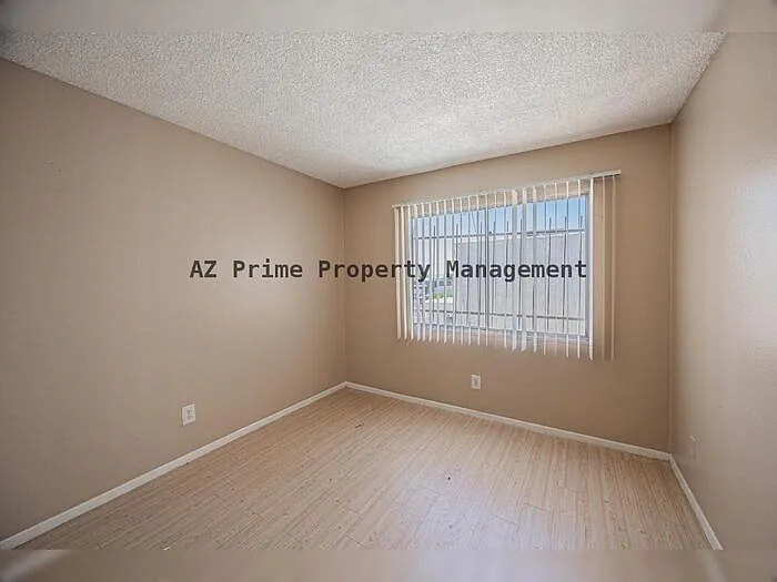 5214 N 42nd Pkwy — Photo 14