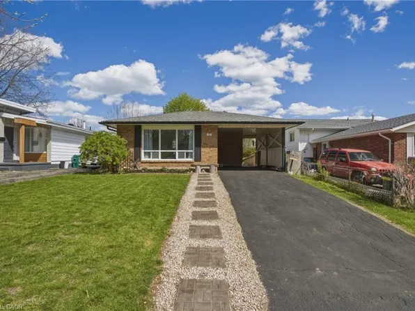19 Greendale Cres, Kitchener, ON N2A 2R5