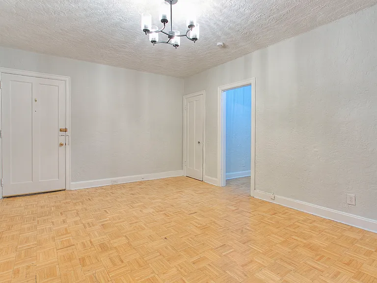 3900 Edwards Rd #1 — Photo 6