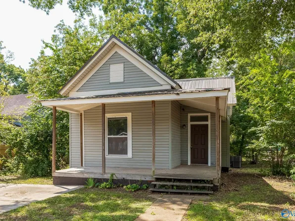 207 7th Ave SW, Decatur, AL 35601