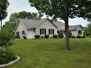 12 Edward Rd, Beach Lake, PA 18405