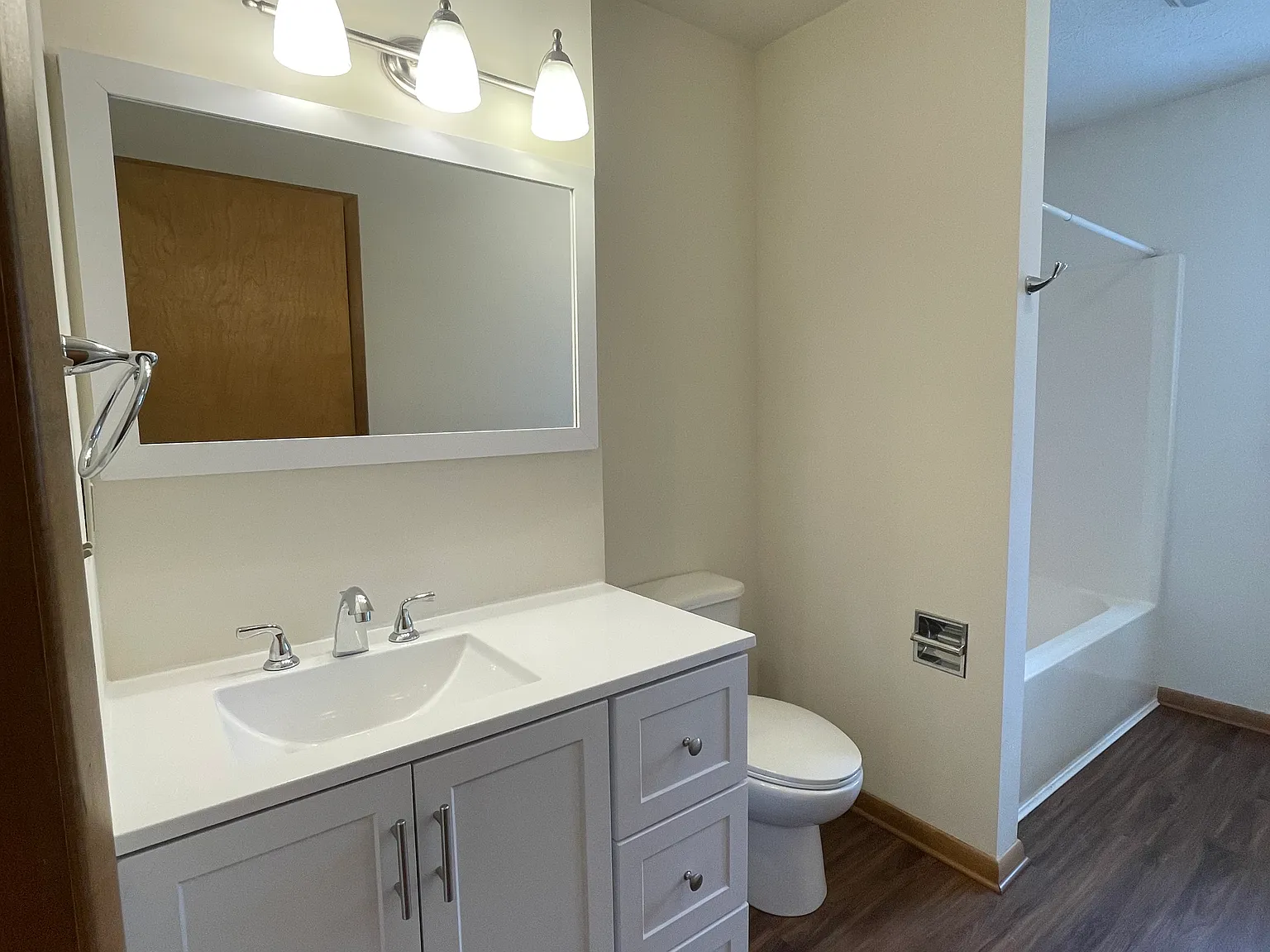 2 bed, 1.5 bath, $1,200 — Photo 4