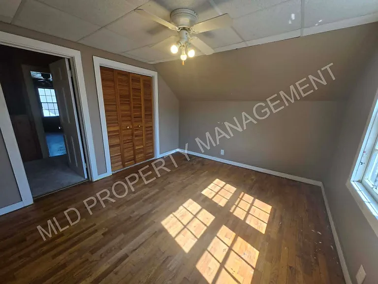 2821 Congress Ave — Photo 8