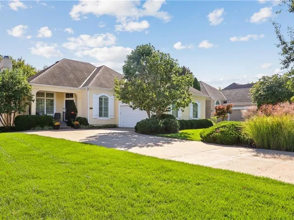 14429 Meadow Ct, Leawood, KS 66224